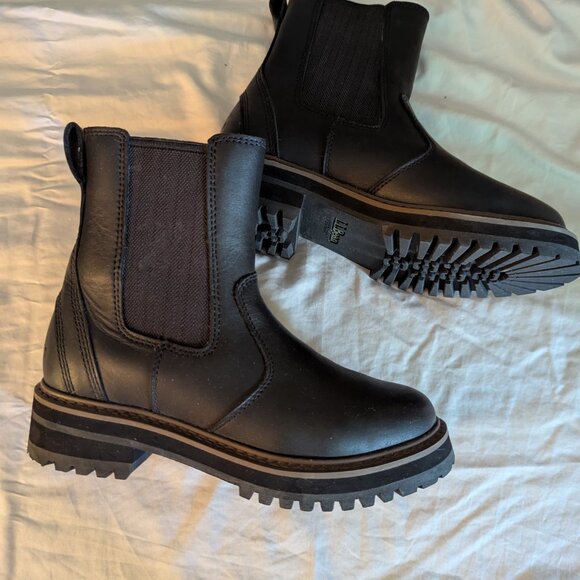 Women's Camden Hills Chelsea Boots - Picture 2 of 8